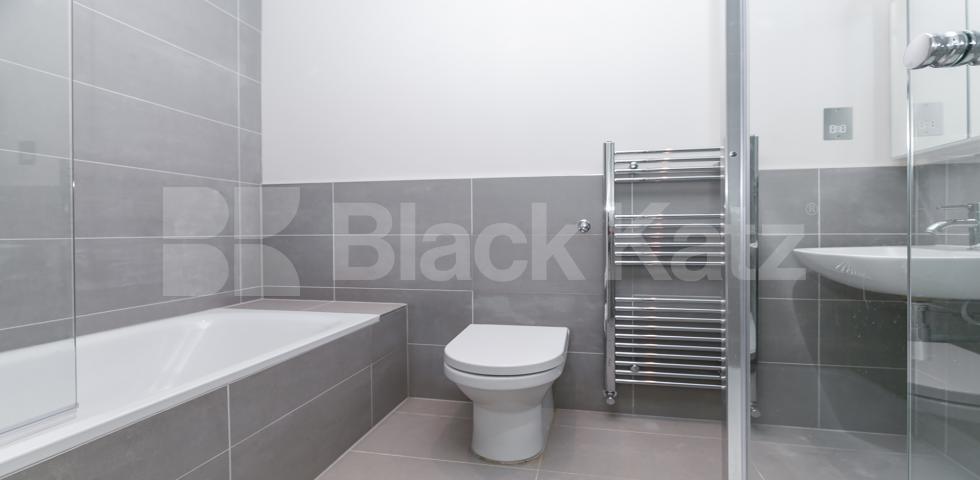 			WAREHOUSE CONVERSION IN ANGEL-OLD STREET-SHOREDITCH, 3 Bedroom, 1 bath, 1 reception Flat			 EAGLE HOUSE-EAGLE WHARF ROAD, ANGEL-OLD STREET-SHOREDITCH